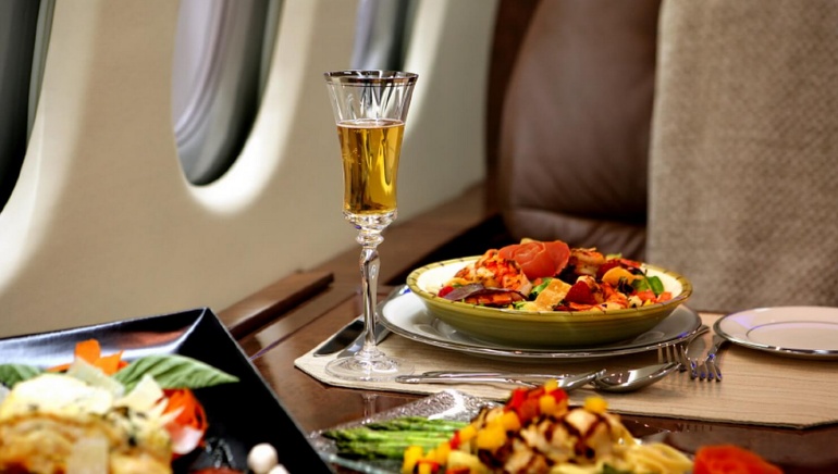 Un plus grand choix dans les menus à bord d'un jet privé