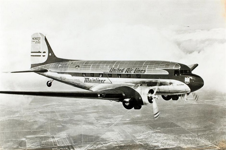 Un Douglas DC-3 en vol