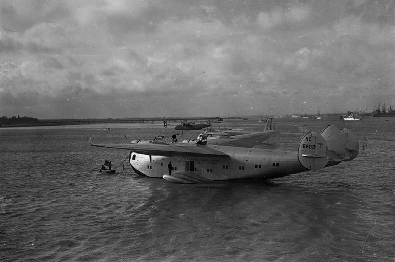 La Pan American Airways traverse l'Atlantique en 1939