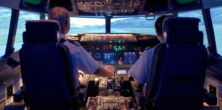 Faut-il obligatoirement deux pilotes dans le cockpit d'un jet privé ou peut-on voler en monopilote ?