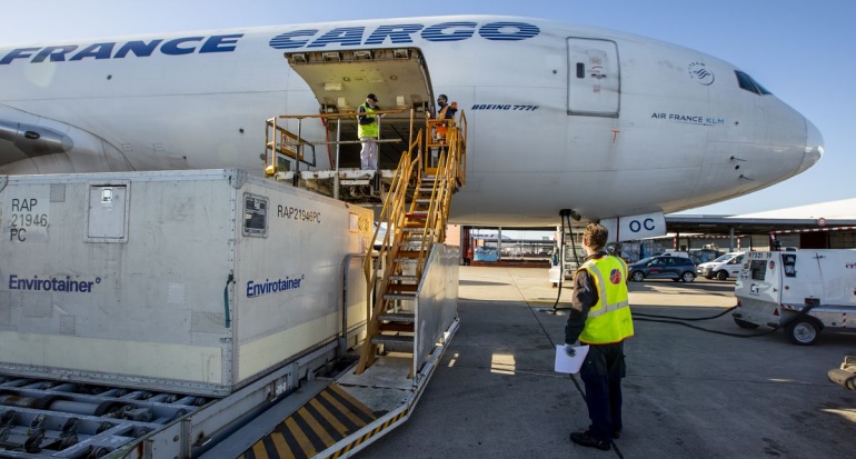 Location d'avions cargo pour l'affrètement de marchandises et messagerie aérienne nationale et internationale